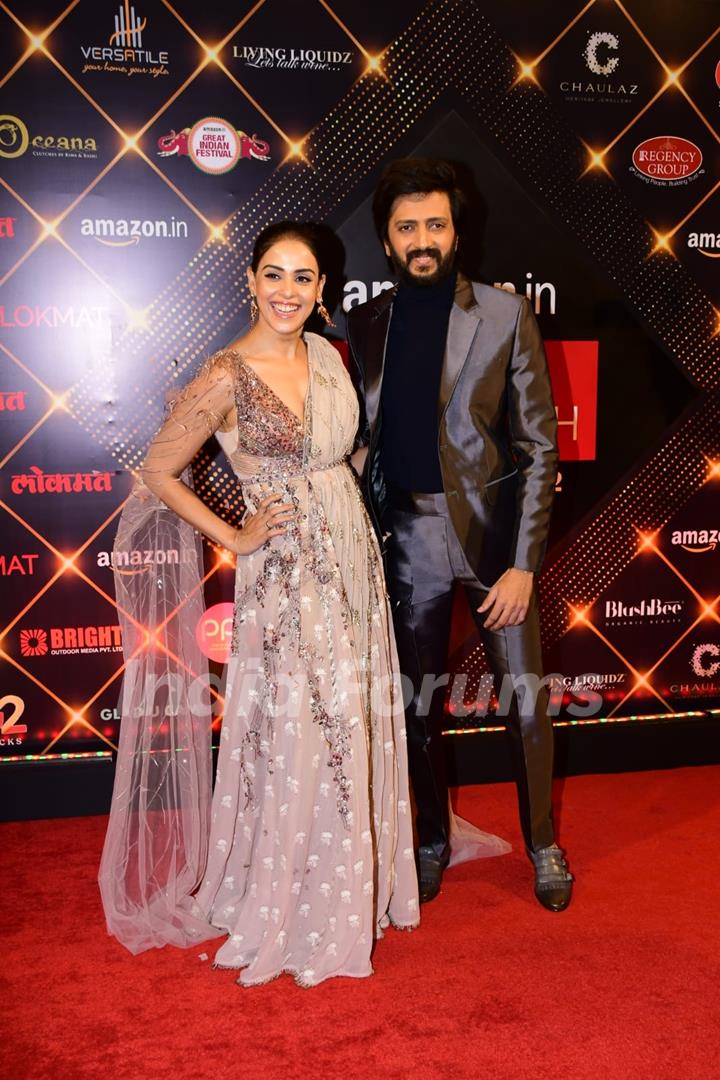 Genelia D'Souza, Riteish Deshmukh grace the Lokmat Most Stylish Awards 2022