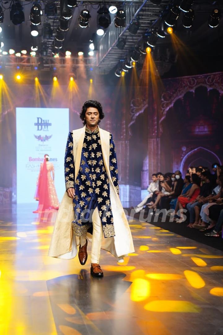 grace the ramp walk of the Bombay Times Fashion Week 2022