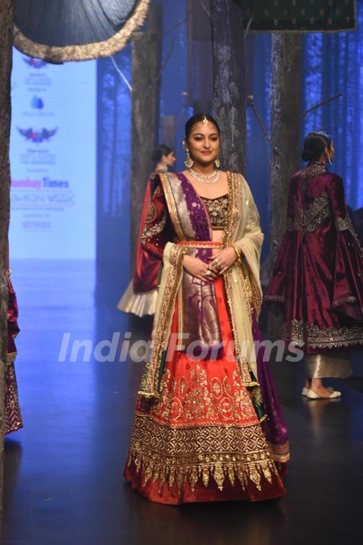 Sonakshi Sinha walk the ramp at the Bombay Times Fashion Week 2022