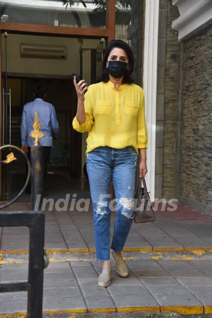 Neetu Kapoor snapped at Dental Clinic Bandra