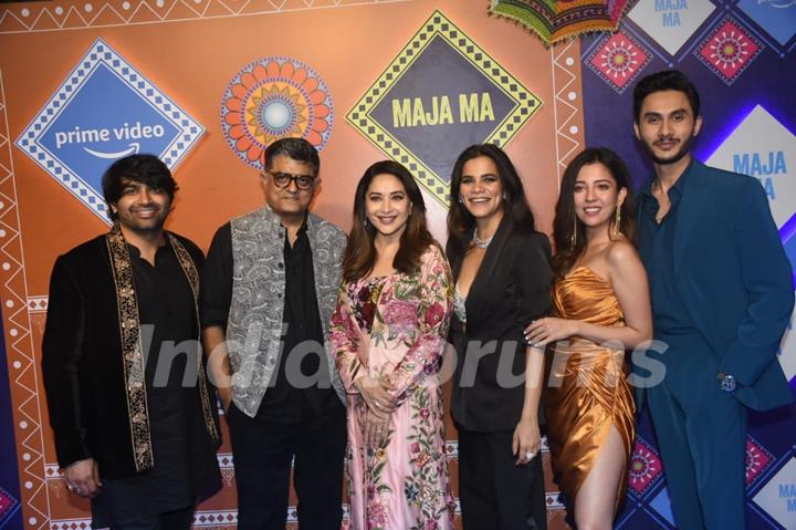 Gajraj Rao, Madhuri Dixit, Srishti Shrivastava, Anand Tiwari, Barkha Singh, Ritwik Bhowmik grace the screening of Maja Ma