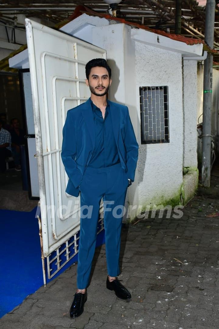 Ritwik Bhowmik grace the screening of Maja Ma