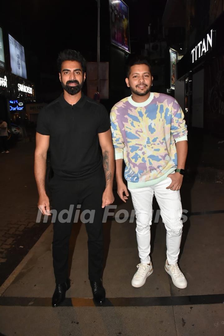 Tushar Kalia, Nishat Bhat spotted at Faisal Shaikh birthday Party 