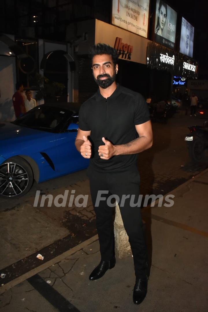 Tushar Kalia spotted at Faisal Shaikh birthday Party  