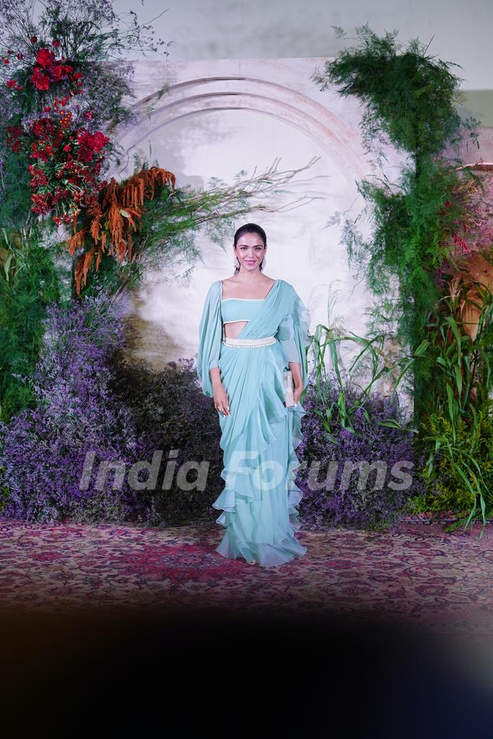 Shriya Pilgaonkar looked lovely in an aqua green ruffled saree at Richa and Ali's wedding reception