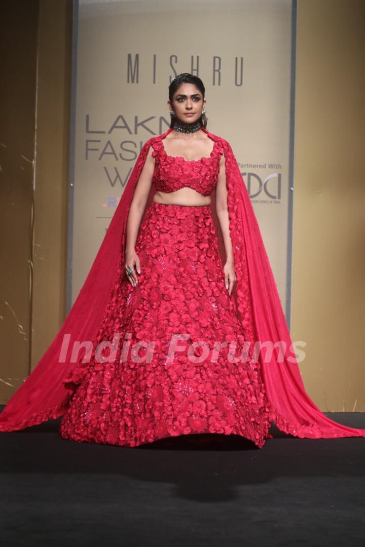 Mrunal Thakur grace the Ramp Walk of Lakme Fashion Week 2022