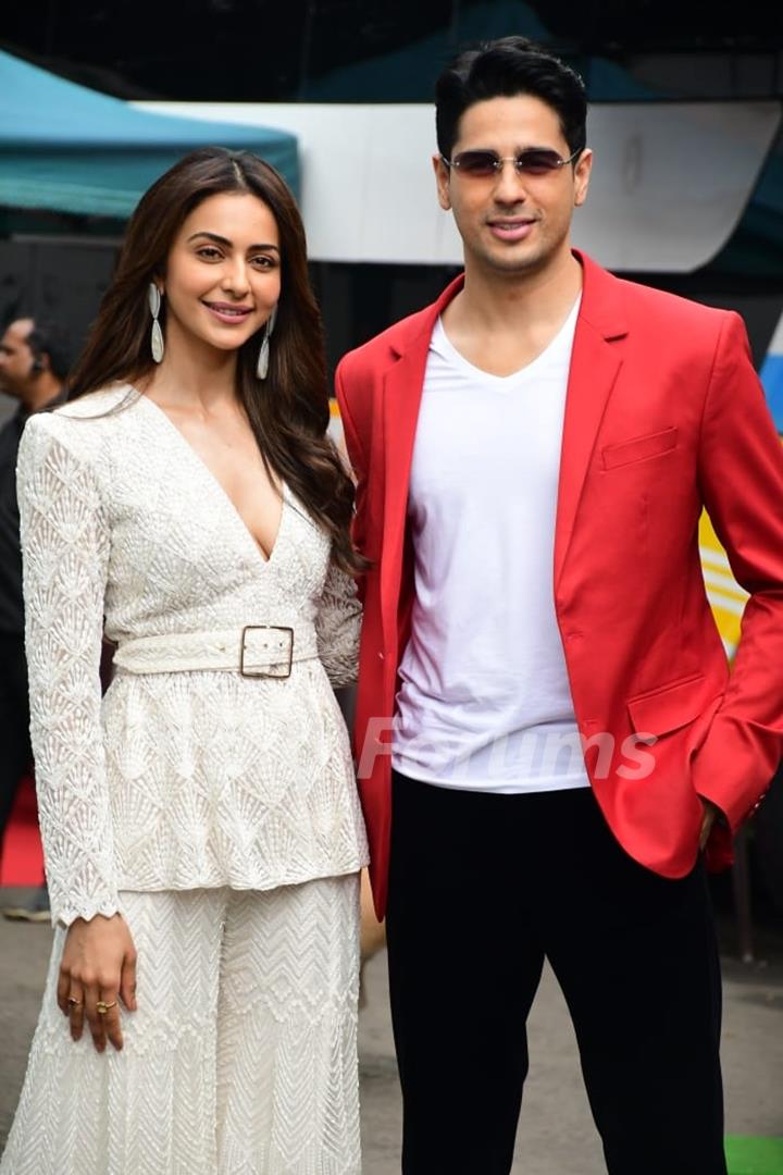 Sidharth Malhotra and Rakul Preet Singh spotted promoting their upcoming film Thank God on the set of Kapil Sharma show