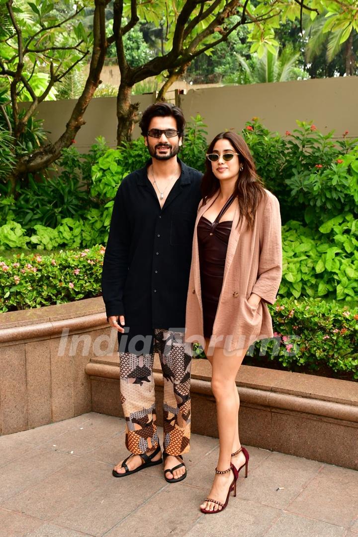 Janhvi Kapoor and Sunny Kaushal spotted promoting their upcoming film Mili at Taj Lends End in Bandra