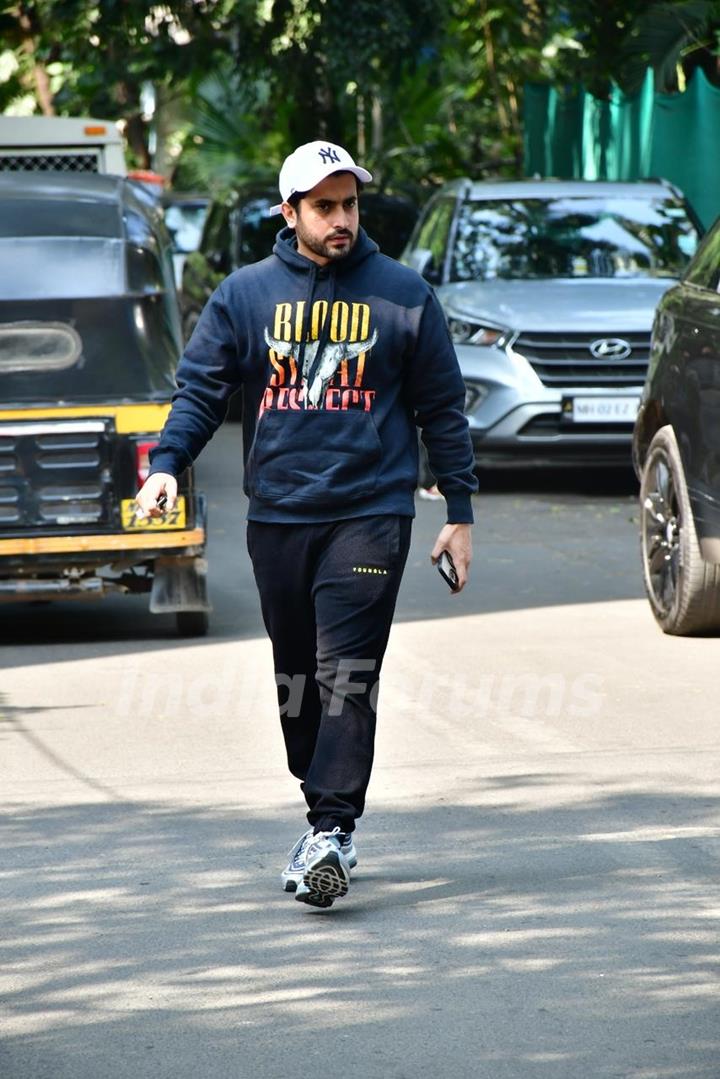 Sunny Singh spotted in Juhu 