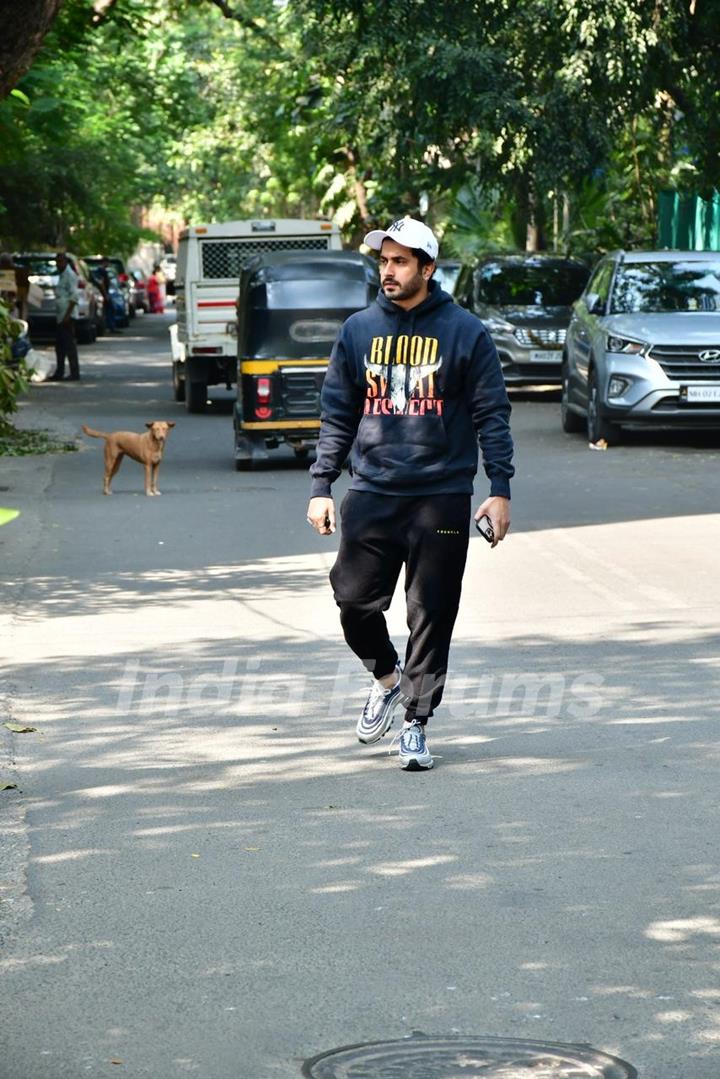 Sunny Singh spotted in Juhu 