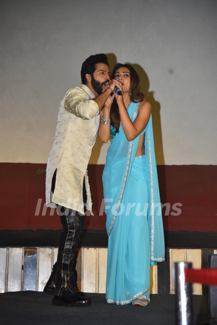 Varun Dhawan and Kriti Sanon snapped for song launch of Thumkeshwari from Bhediya 