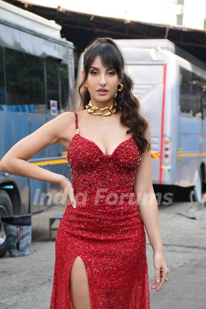 Nora Fatehi spotted on the set of Jhalak Dikhhla Jaa 10 