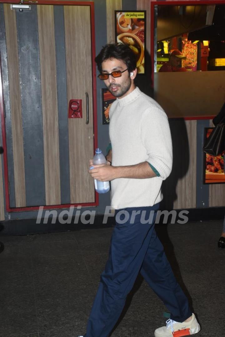 Himansh Kohli spotted at the Mumbai airport