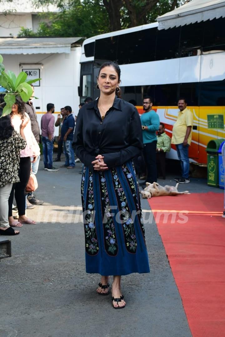 Tabu looked gorgeous in a long floral skirt and black shirt as she was spotted on the sets of the Kapil Sharma Show