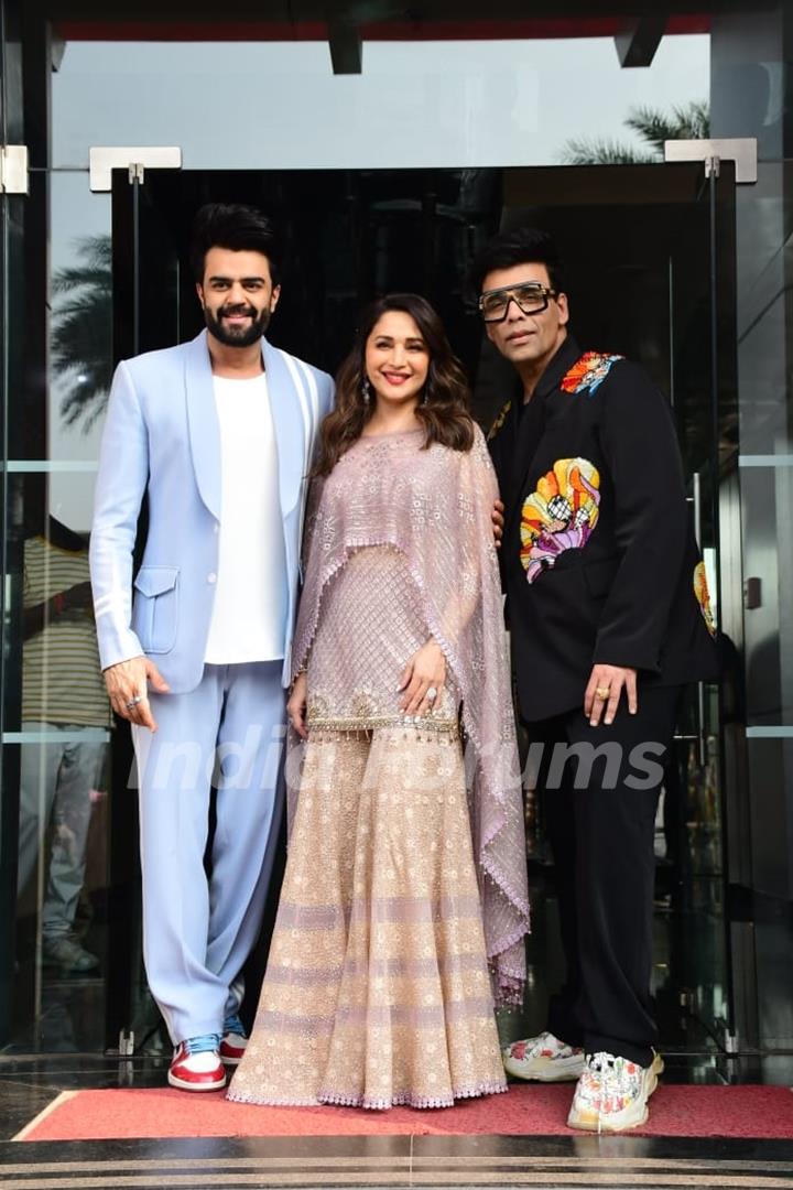 Maniesh Paul, Madhuri Dixit, Karan Johar  spotted on the set of Jhalak Dikhhla Jaa 10 