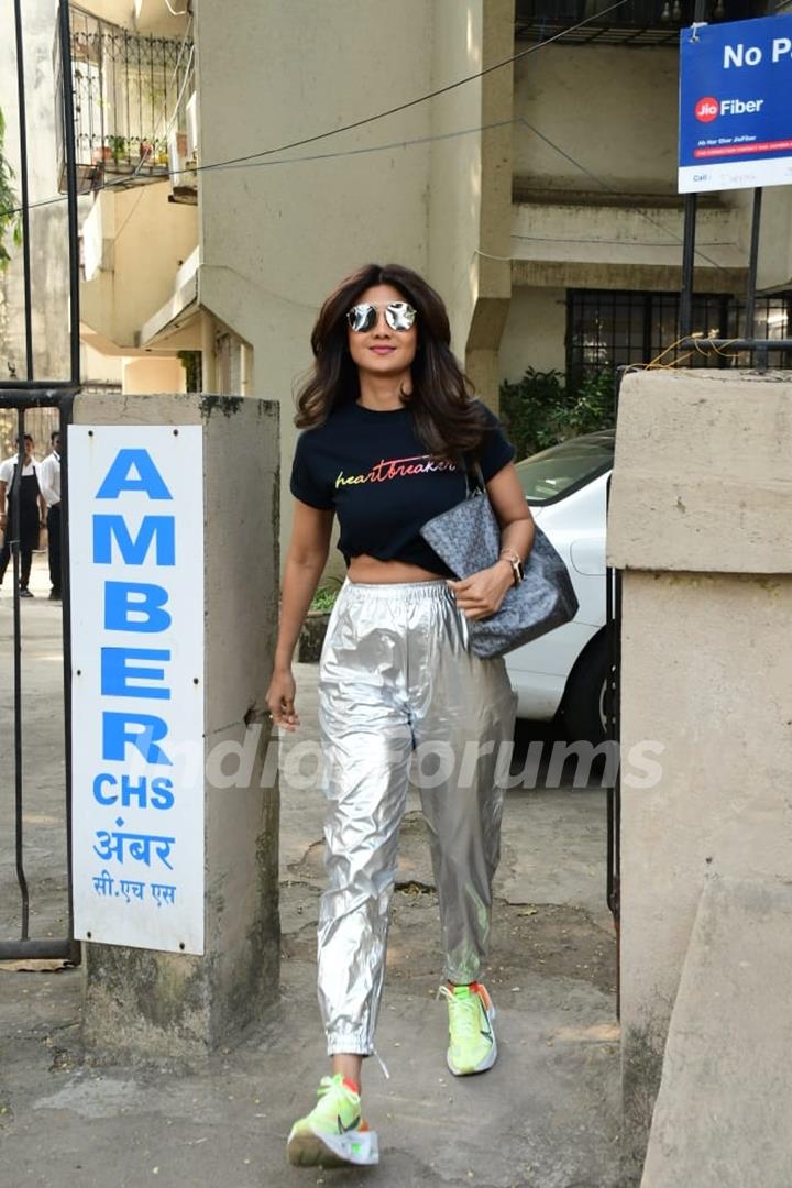 Shilpa Shetty spotted in Juhu