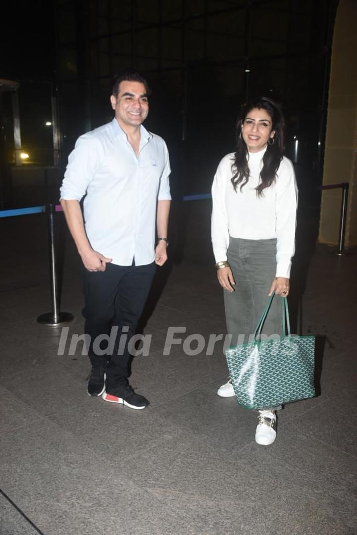 Arbaaz Khan, Raveena Tandon spotted at the Mumbai airport