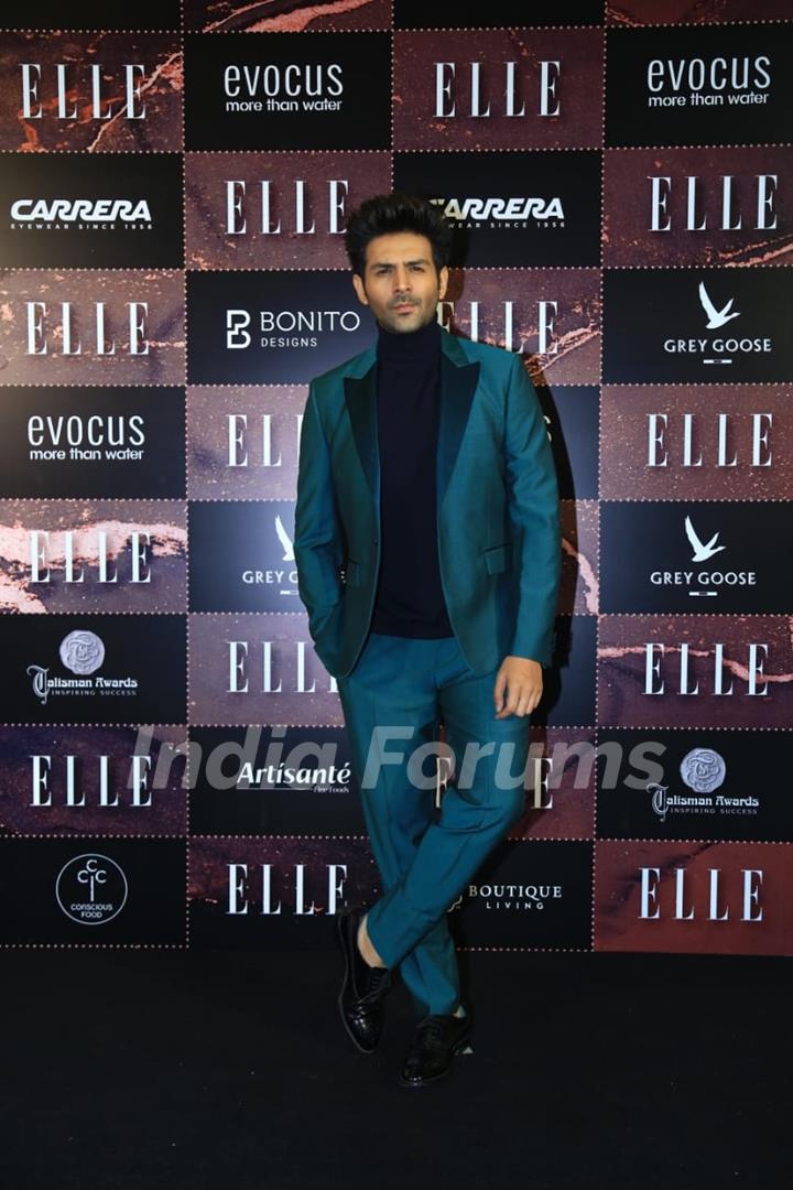 Kartik Aaryan looked dapper in a turquoise blazer set at the Elle Beauty Awards