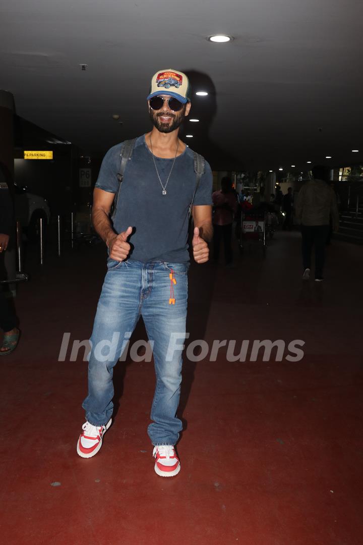 Shaid Kapoor spotted at the Mumbai airport