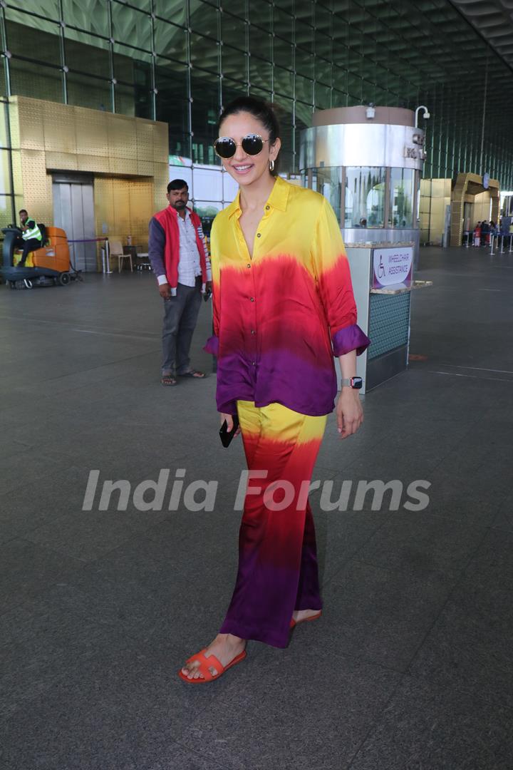 Rakul Preet Singh spotted at the Mumbai airport