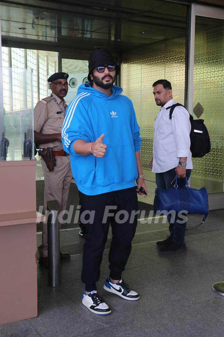 Arjun Kapoor spotted at the Mumbai airport