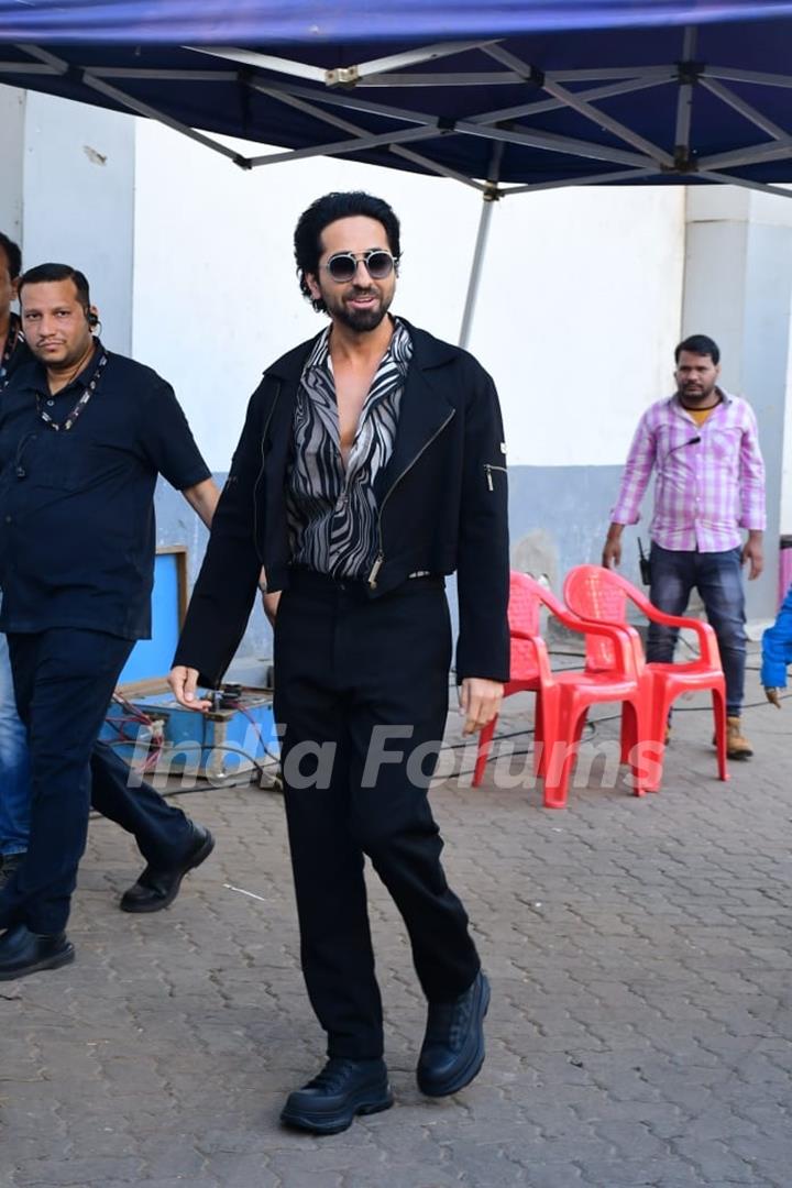 Ayushmann Khurrana spotted on the set of Jhalak Dikhhla Jaa 10 for promoting his upcoming film An Action Hero 