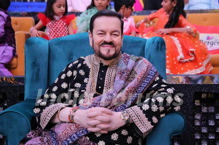 Nitin Mukesh snapped on the set of  Sa Re Ga Ma Pa Li'l Champs