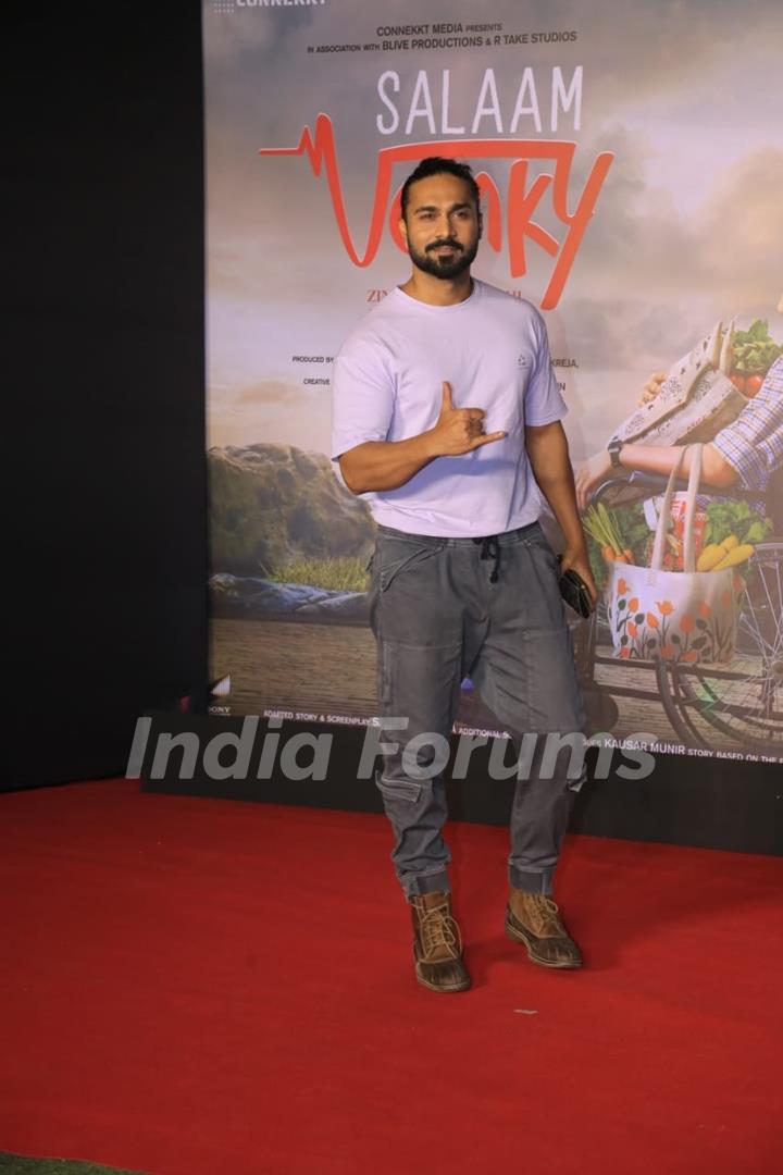 Salman Yusuff Khan grace the premiere of Salaam Venky