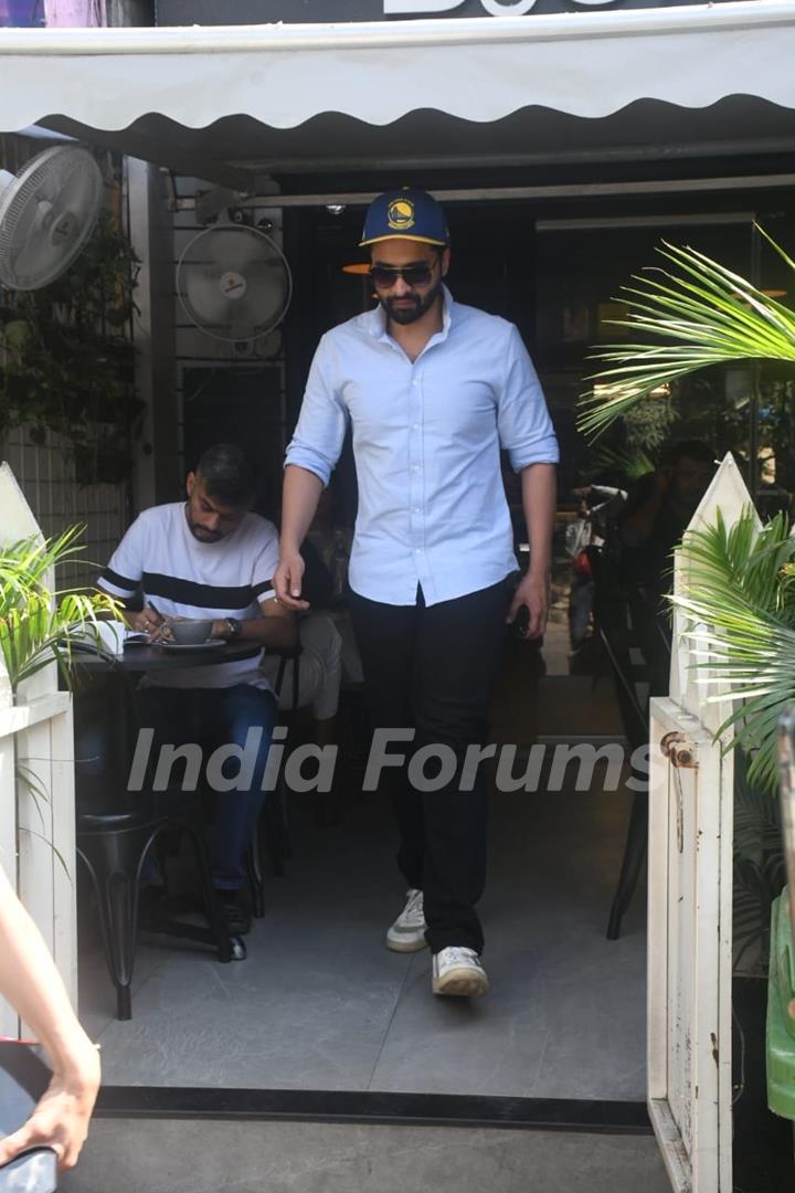 Jackky Bhagnani spotted in Bandra