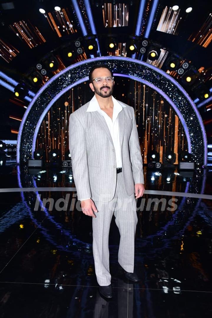 Rohit Shetty spotted promoting upcoming film Cirkus on the set of Indian Ideol 13 