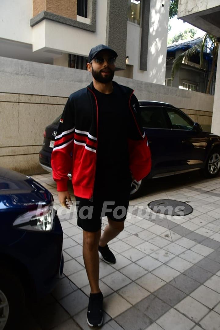 Siddhant Chaturvedi spotted in Juhu 