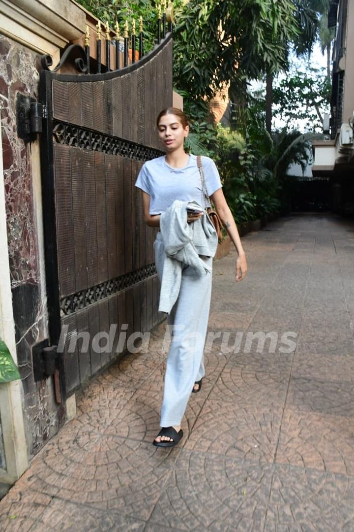 Khushi Kapoor spotted in Juhu