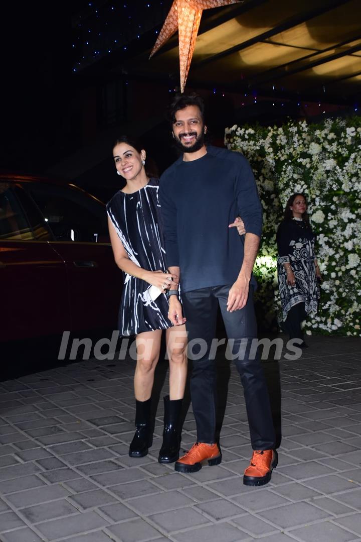 Genelia D'Souza, Riteish Deshmukh spotted at Salman Khan's Birthday Bash 