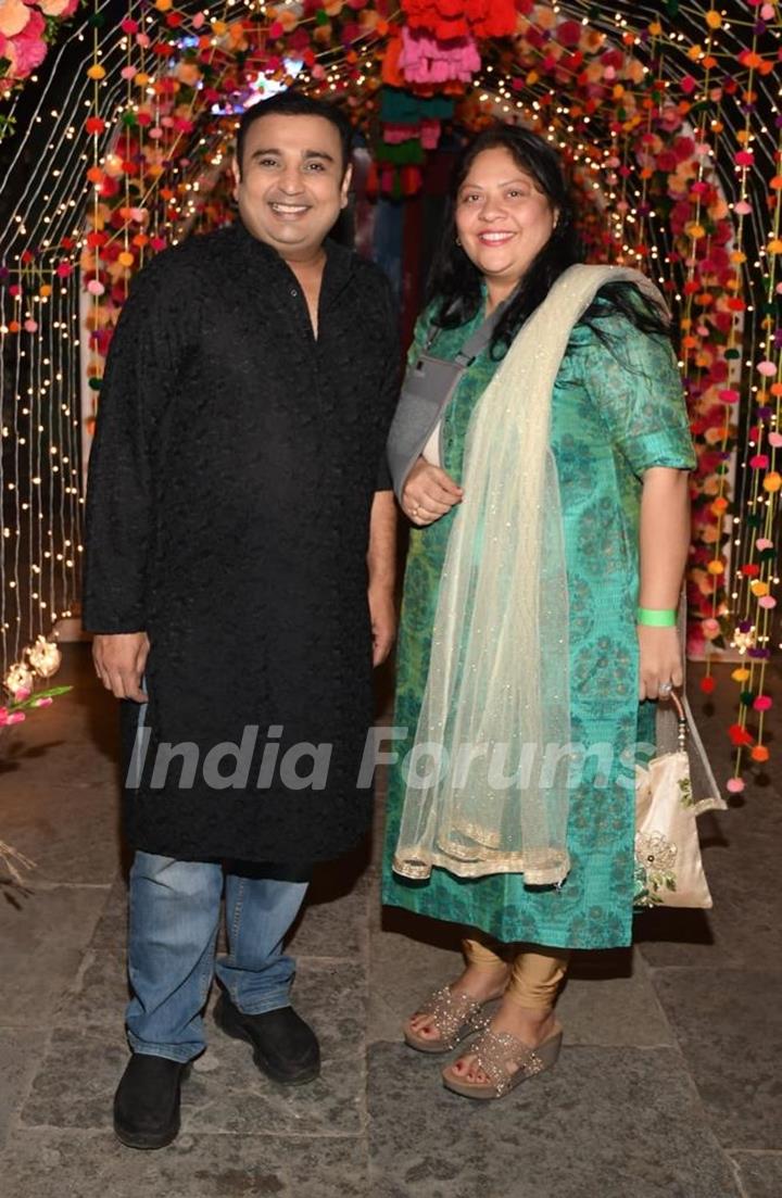 Mehul Nisar with wife 