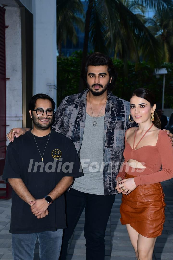 Arjun Kapoor, Aasmaan Bhardwaj, Radhika Madan snapped promoting their upcoming film Kuttey at T-Series Office in Andheri 