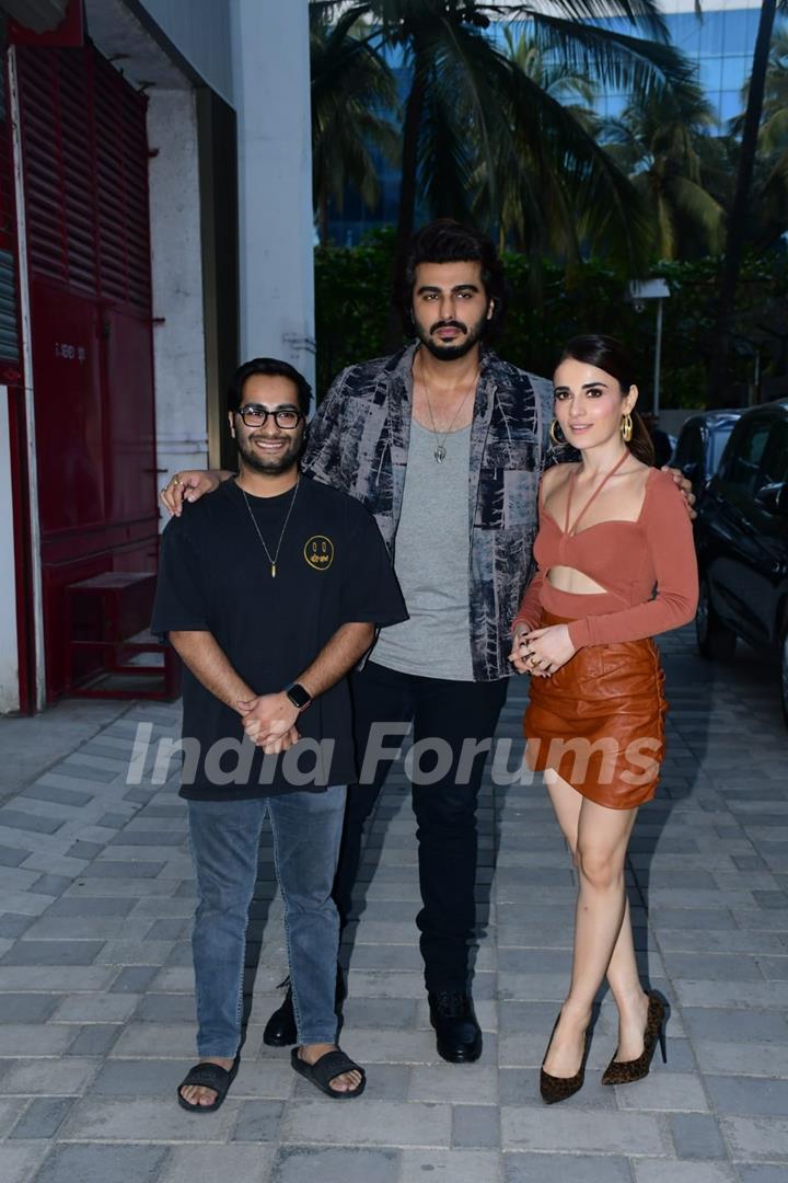 Arjun Kapoor, Aasmaan Bhardwaj, Radhika Madan snapped promoting their upcoming film Kuttey at T-Series Office in Andheri 