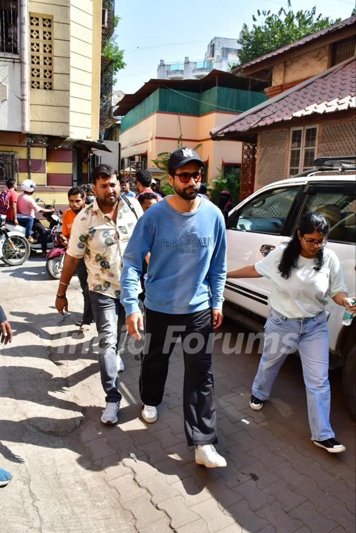 Vicky Kaushal clicked in Bandra