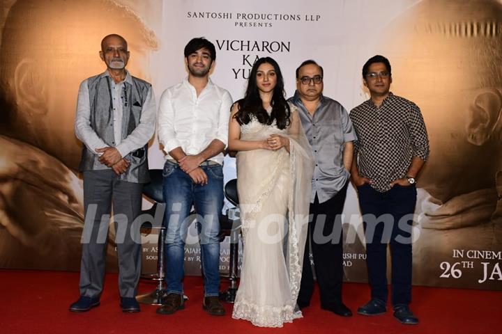 Anuj Saini, Tanisha Santoshi, Chinmay Mandlekar, Deepak Antani