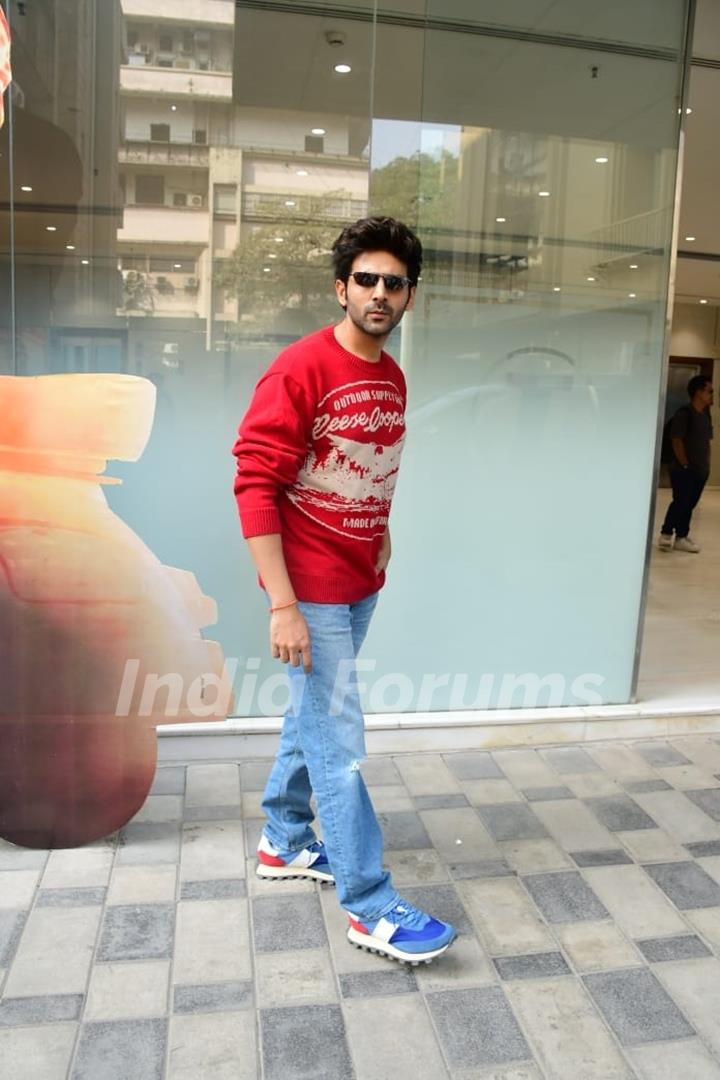 Kartik Aaryan snapped promoting his upcoming film Shehzada at T-Series office in Andheri  