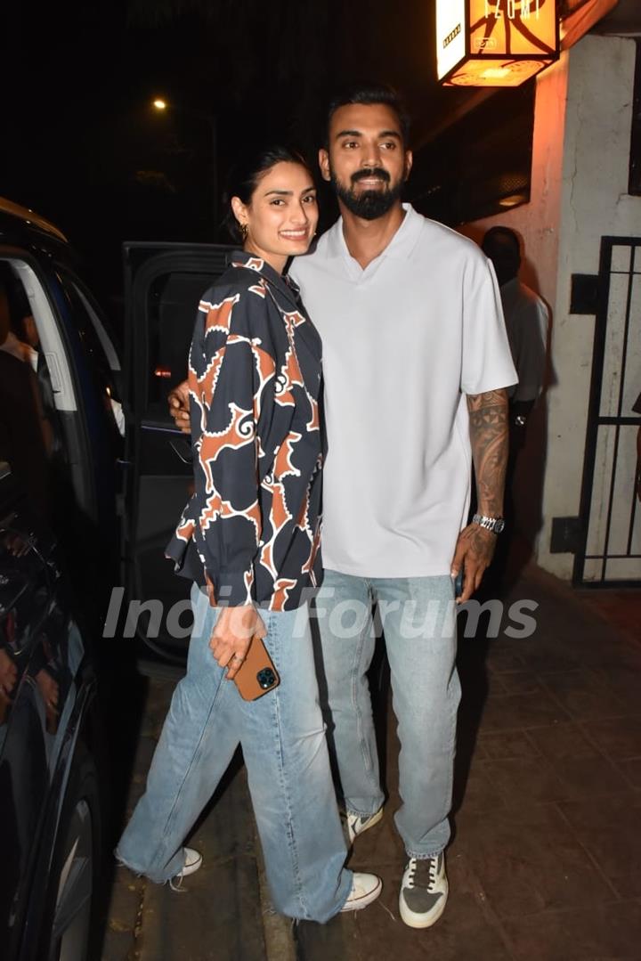 KL Rahul and Athiya Shetty snapped at Izumi in Bandra