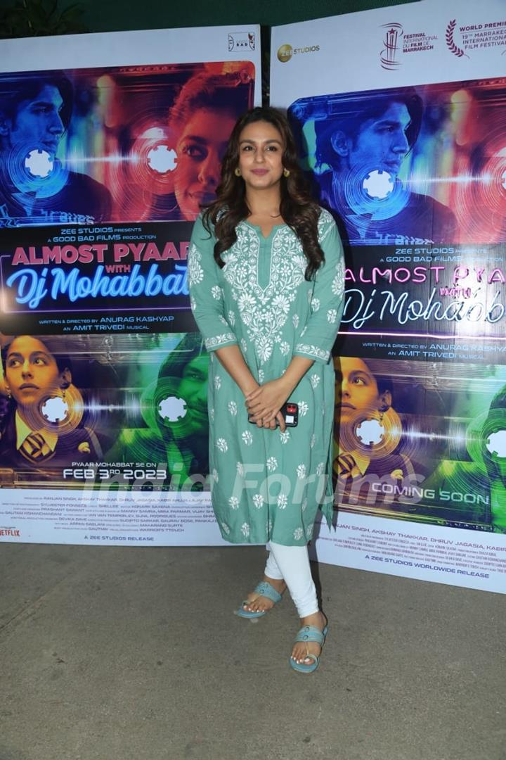 Celebrities grace the screening of Almost Pyaar With DJ Mohabbat