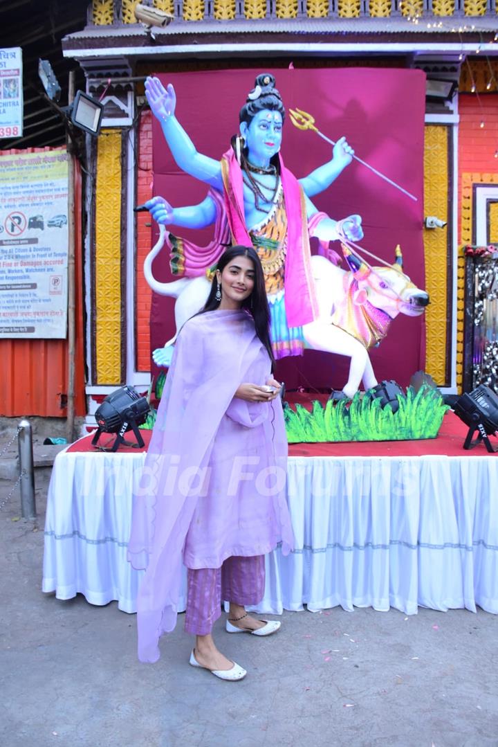 Pooja Hegde snapped at Jari Mari Temple to seek blessing on the occasion of Maha Shivaratri 