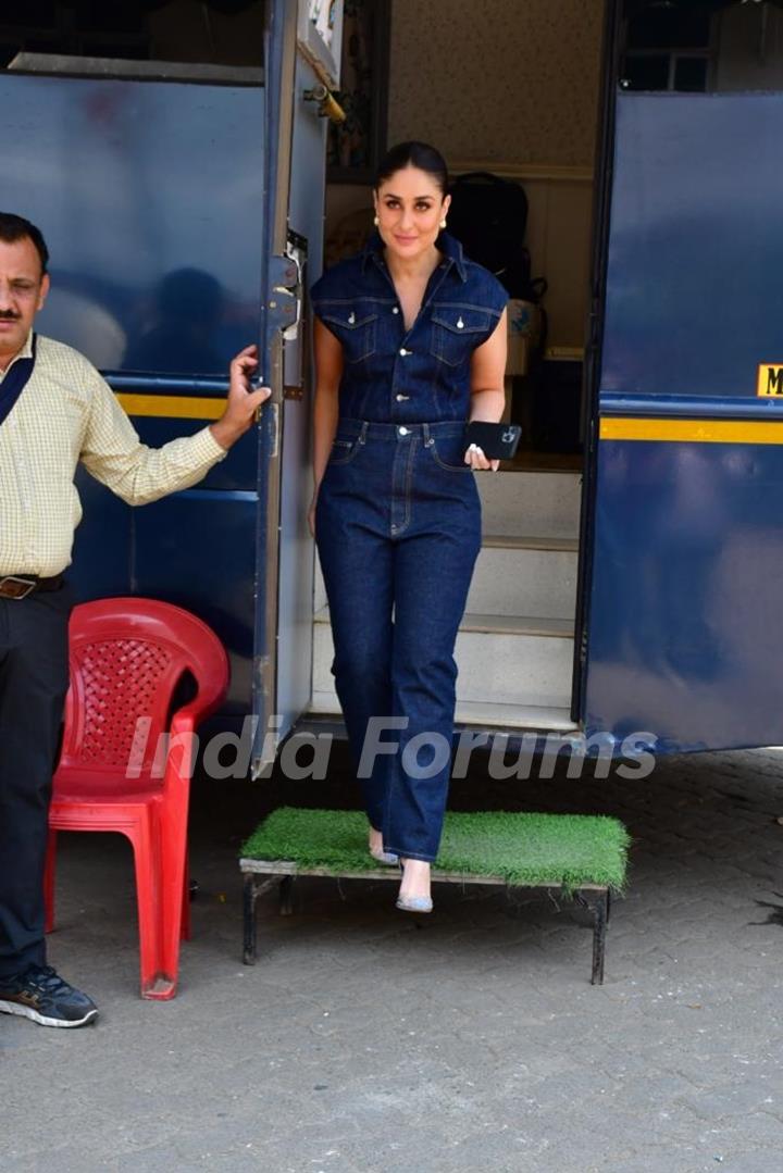 Kareena Kapoor snapped at Mehboob Studio for shoot of the 4th season of What Women Want