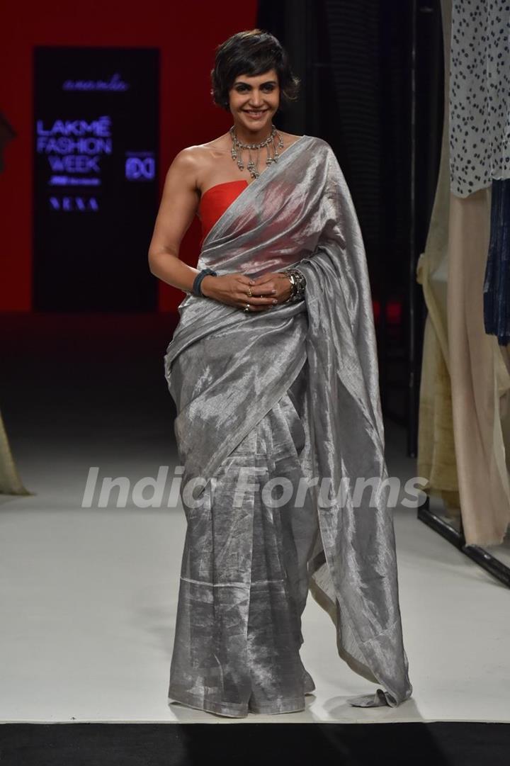 Mandira Bedi walk the ramp at Lakme Fashion Week 2023