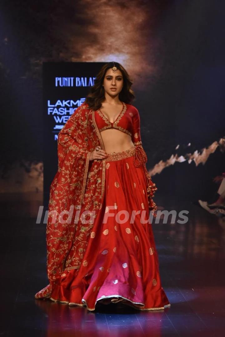 Sara Ali Khan walk the ramp at Lakme Fashion Week 2023 – Day 3