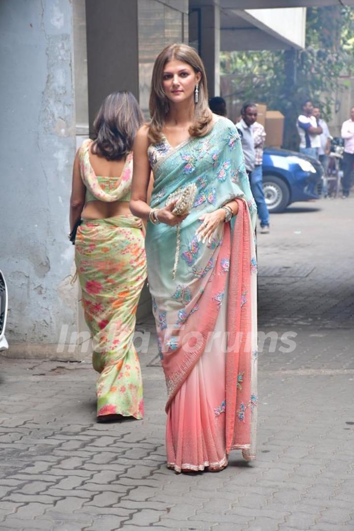  Nandita Mahtani attending Alaana Panday and Deane Panday Mehendi Ceremony 