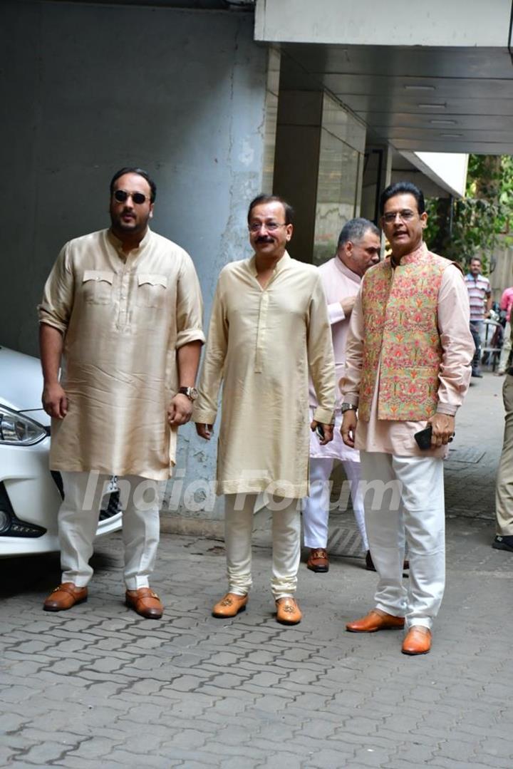 Zeeshan Siddique, Baba Siddique attending Alaana Panday and Deane Panday Mehendi Ceremony 