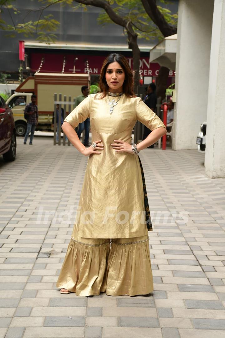 Bhumi Pednekar snapped promoting upcoming film Bheed at T-Series office in Andheri 