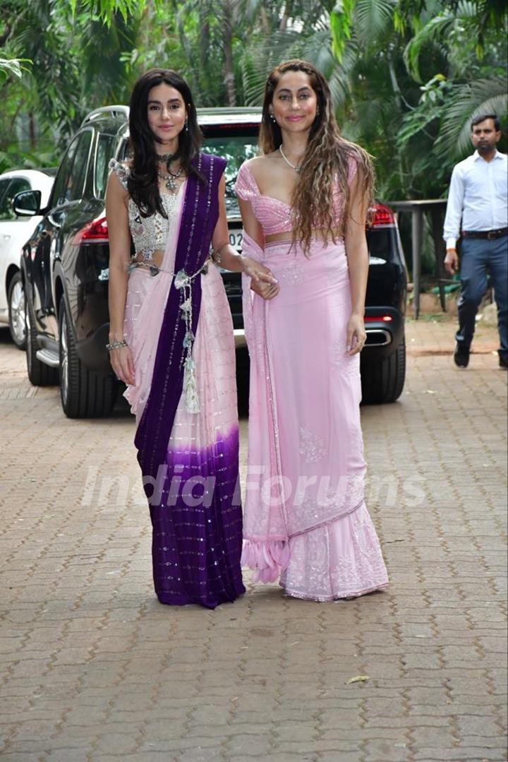 Shibani Dandekar, Anusha Dandekar snapped at the Alanna Panday sangeet ceremony