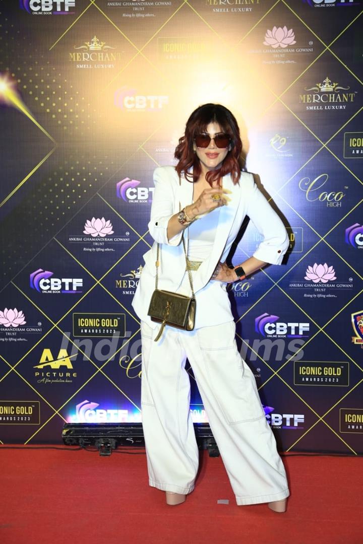 Wardha Khan snapped attending the Iconic Gold Awards 2023